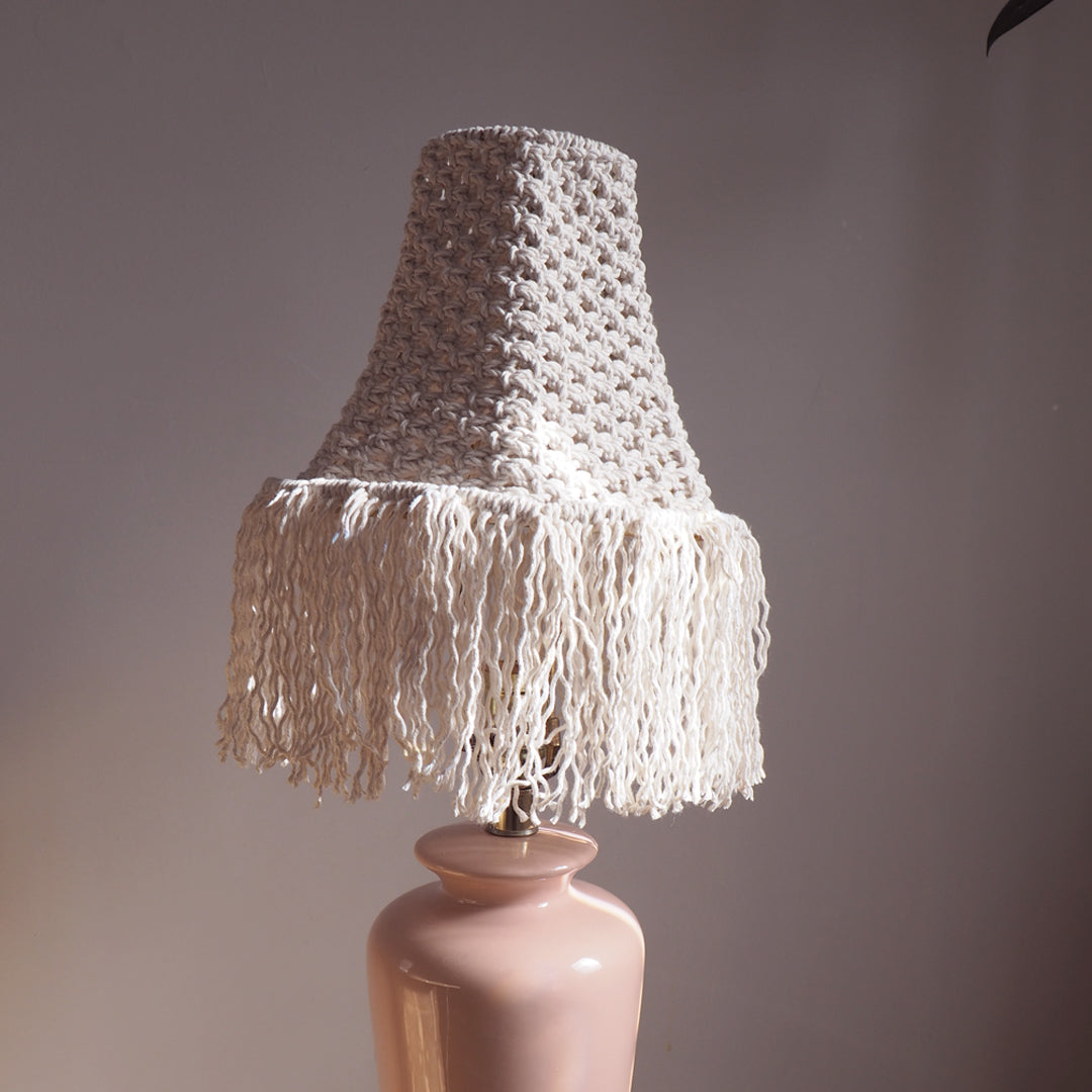 Abat-jour en macramé fait à la main